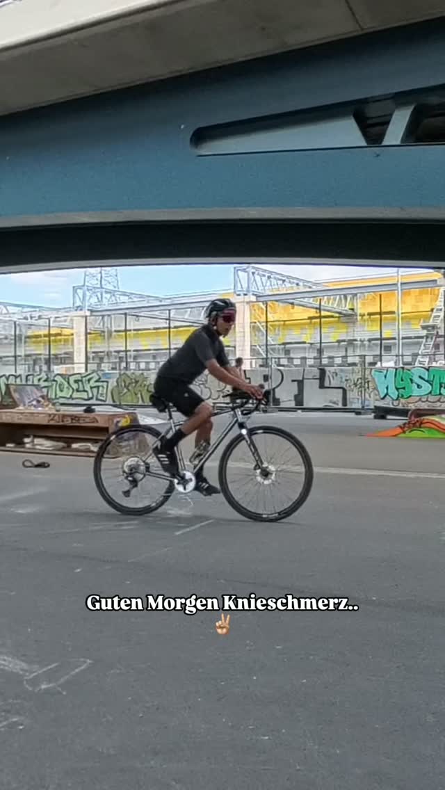 Doing all to keep my knees healthy... Or don't?...
Viel Erfolg! 🦵
#inlineskating #fahrrad