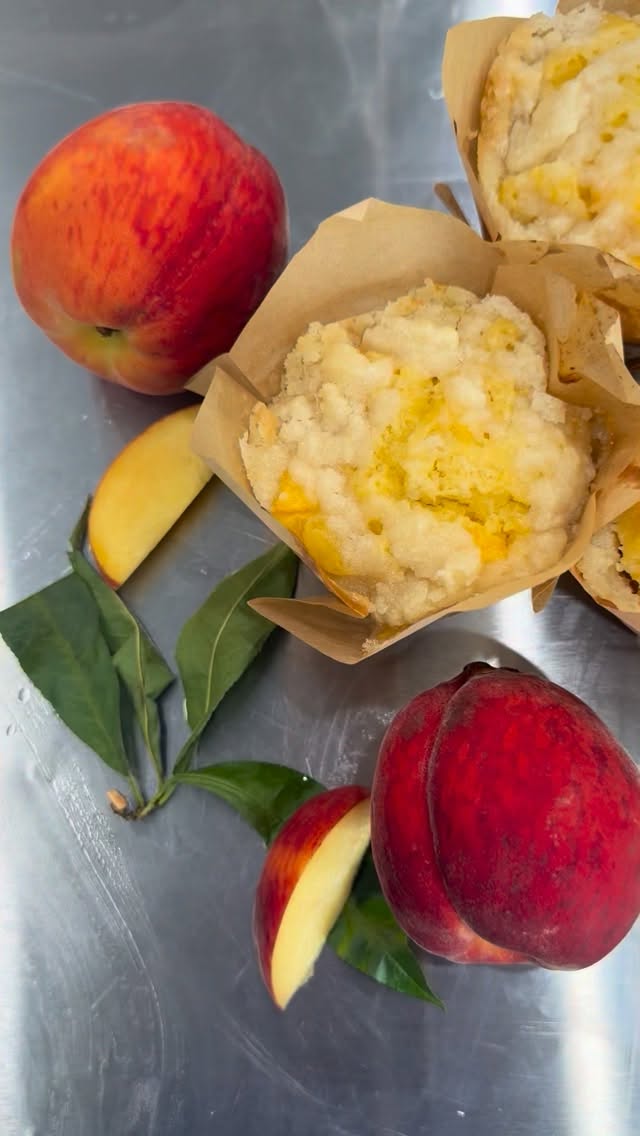 ๐ Fresh peaches + our bakery = the sweetest reason to visit the farm! ๐ง๐ค
Weโre baking up peach cobbler muffins with the flavors of summer in every bite! Come visit us at Overhiser Orchards, grab a fresh muffin (or two ๐), and make a day of it! ๐๐พ
See you at the farm! ๐