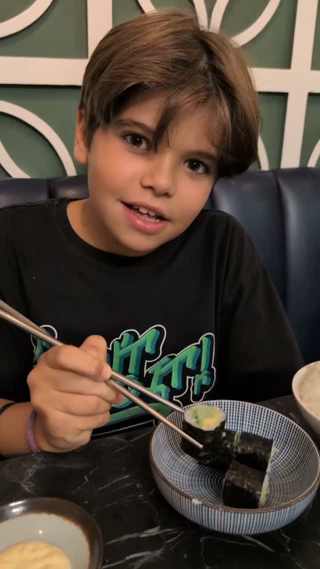 Bar's first sushi with wasabi...
He wasn't about to admit it was a little too spicy... 😅
Would you?
.
#OurJourney #FollowThe5un #TravelWithKids #Wasabi #Sushi