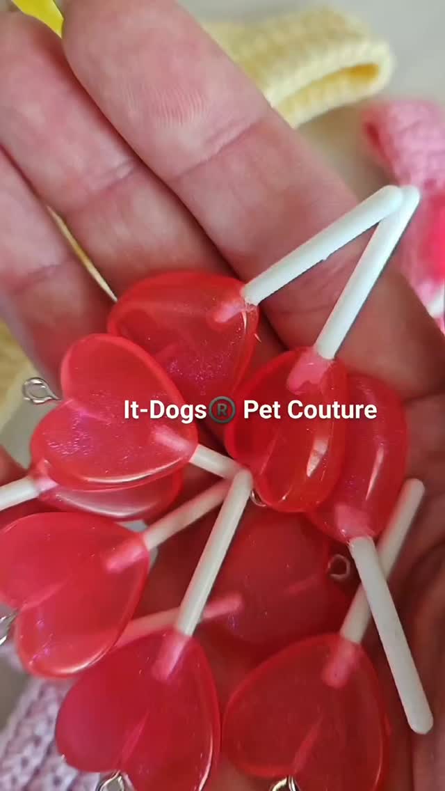 Lollipop collection is out now!
Link in bio!
https://www.it-dogs.com/product-page/the-exclusive-set
#itdogs #dogshop #petshop #chihuahua #doglover
Dog. Pet. Style. Italianstyle. Shopping.