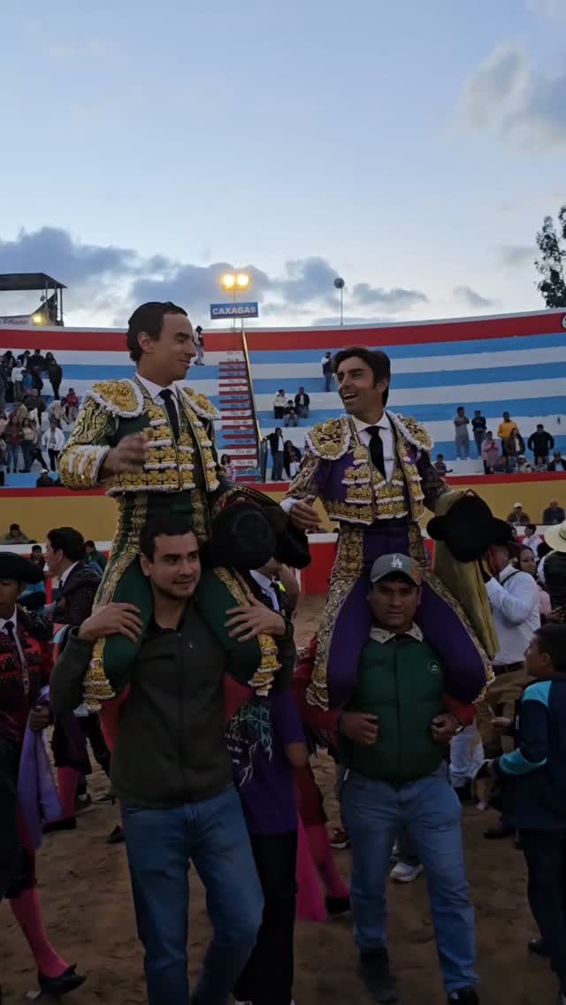 3๏ธโฃ orejas en otra tarde triunfal para cerrar una gran feria. ๐๐ฝ
ยกGracias por tanto y hasta la prรณxima, ๐๐๐๐๐๐๐๐๐๐!