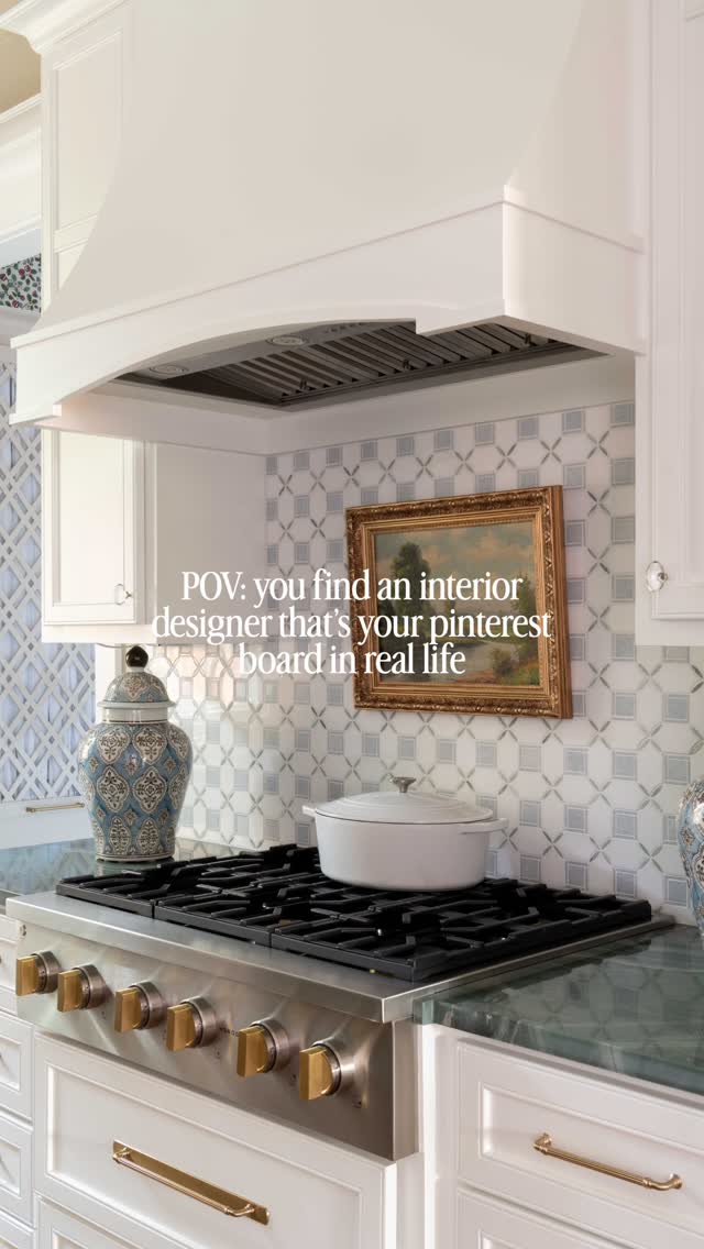 That ✨pinch me✨ moment when you find an interior designer that’s your Pinterest board in real life… We know the one. 😉
#classichome #pinterestboard #dreamhome #southernhome #interiordesign
