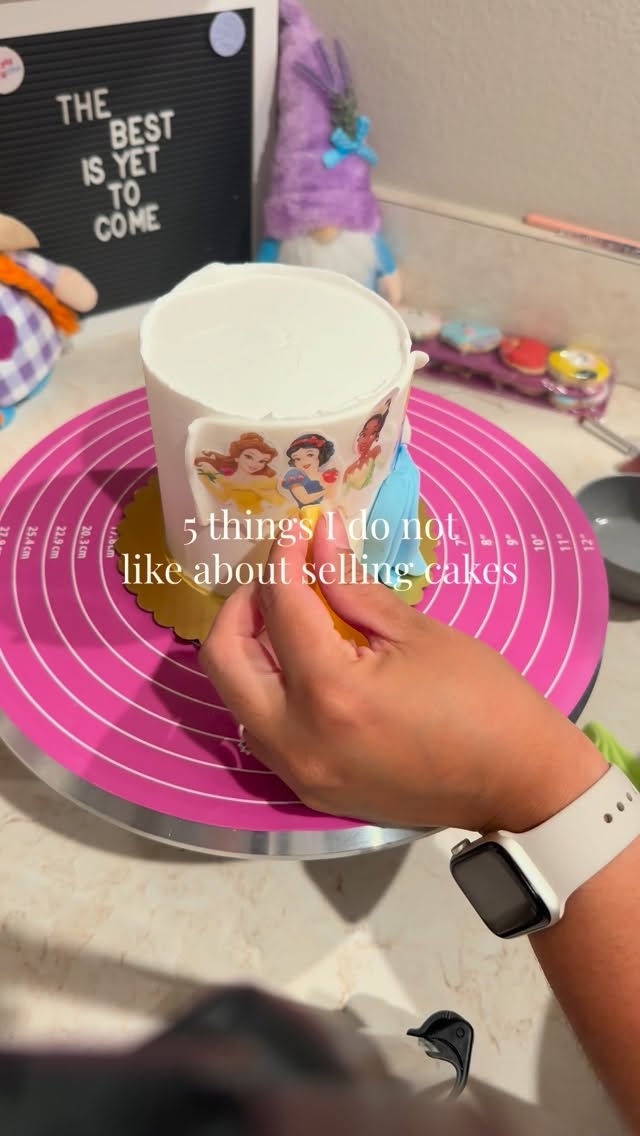 And I have been doing this for almost 7 years… Imagine how many ghosts I had… How many I will ask my husband… Dishes? 🤣🤣
#davenportflorida #cake #birthdaycake #smallbusiness #meme