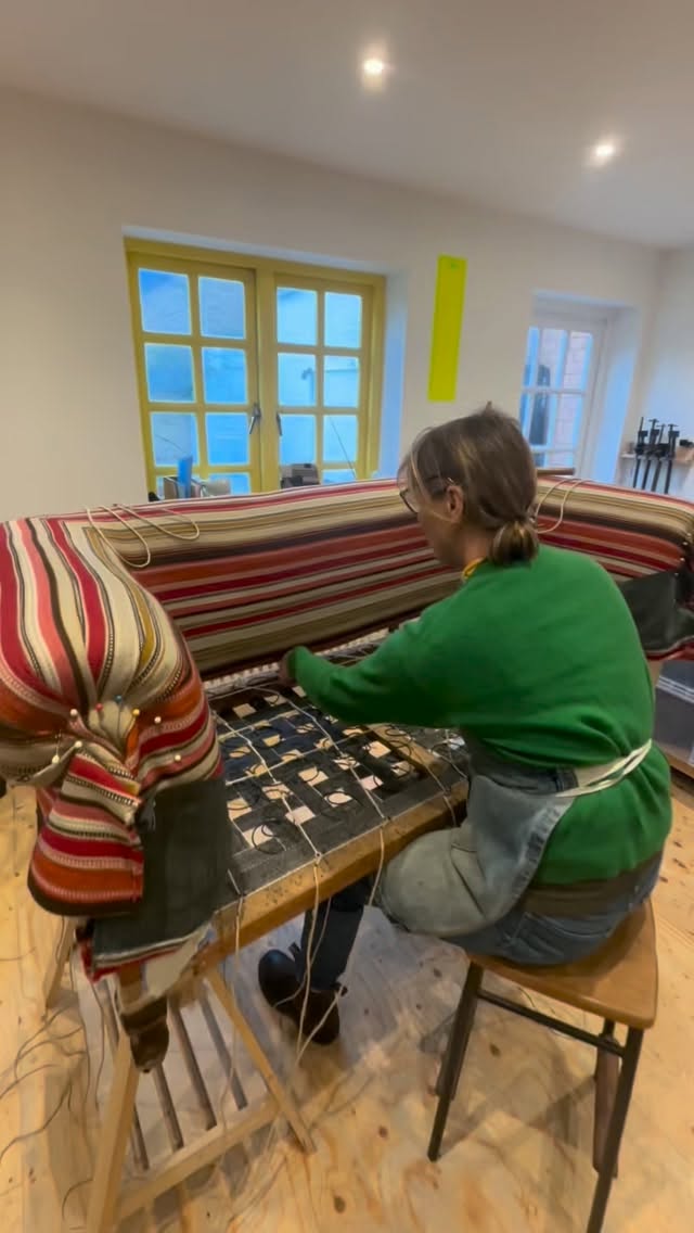 Dressed in a frock and off to @sussexupholstery on behalf of @the_amusf, to say hello to lots of beautiful chairs as the students graduate. My sort of a sweet shop. So in honour of all that talent here’s a bit of springing, happy Saturday! #sofa #upholstery #spring