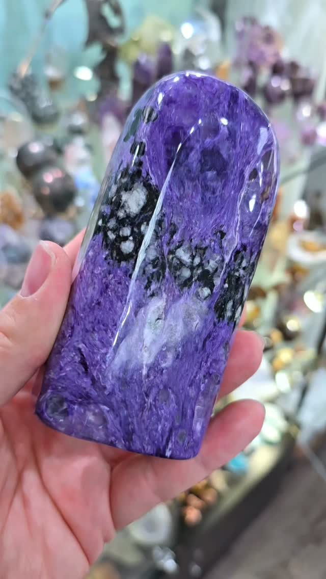 Whisper of violet magic just landed. Charoite has arrived at the gallery — spheres, free forms, cubes, bracelets, points, and tumbled treasures. Charoite is often treasured as a stone of deep transformation, calming the mind, supporting release of old patterns, and inviting grounded insight. It’s the kind of energy that feels like clarity after a long exhale.
Available now in-store while supplies last. #Charoite #remnantsofmagic #MetaphysicalShop #SterlingVA #CrystalHealing