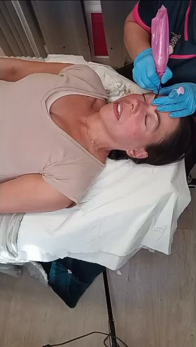 The number one thing people tell me before they sit in my chair? “I’m terrified it’s going to look fake.”
I completely get it. Bad permanent makeup is easy to spot, good permanent makeup just looks like you on a good skin day.
The goal is always subtle enhancement, not a tattoo that wears you. Soft tones, precise technique, and a result that heals naturally over time.
If you’ve been on the fence, what’s the main thing holding you back?
#pmu #greystones #permanentmakeupbrows #combobrows