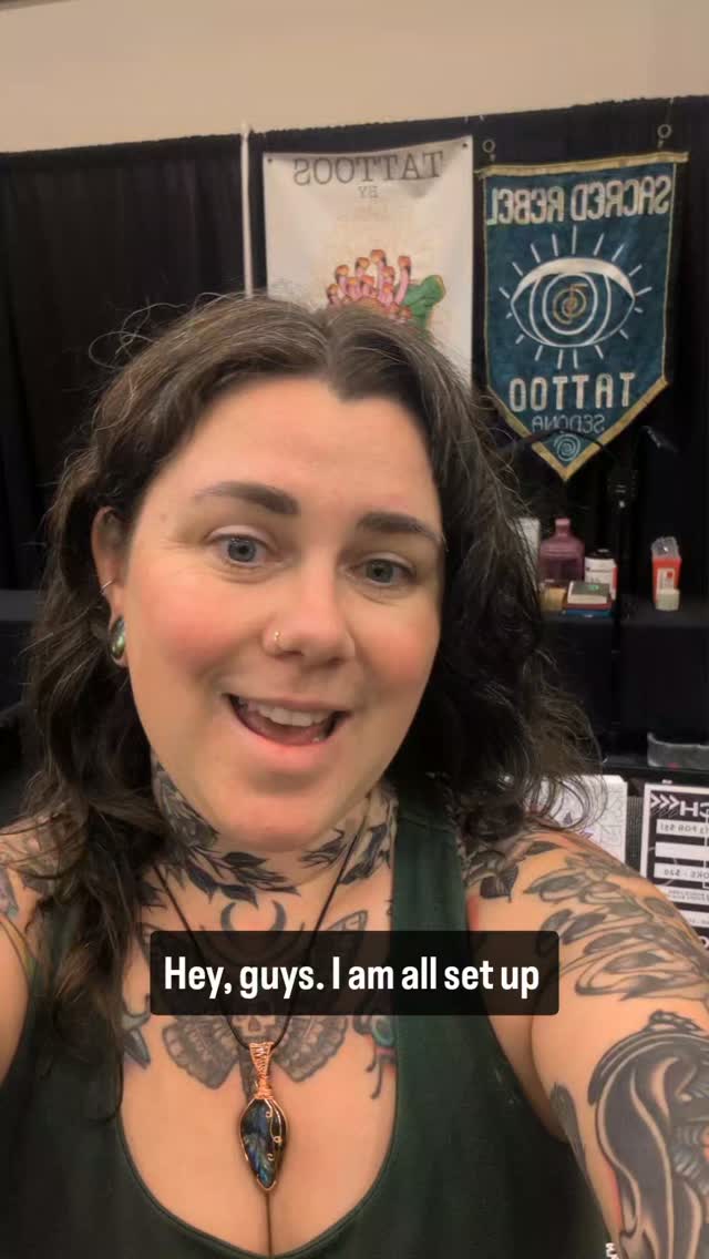 Come get tattooed y'all!
@gilatattooexpo about to go down 💥
#arizonatattooartist #arizonatattoo #ladytattooers #gilatattooexpo #aztattooer