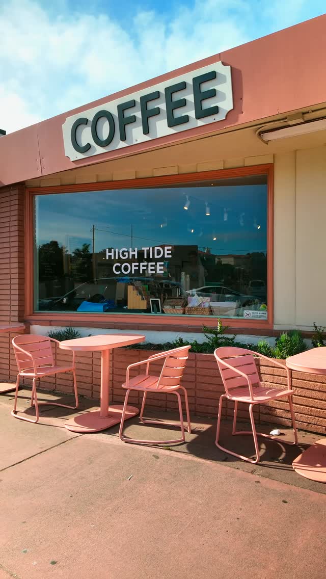Coffee ☕️ + Concept 🦺 = 🤌
Thanks @hightidecoffeeco Team for letting us take over your lot today for some asphalt maintenance.