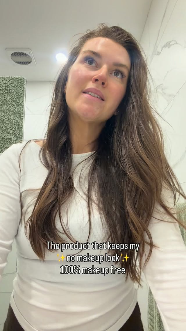 The product that allows you skin to glow AND breathe ✨🥰⤵️
@theholistic.co Golden Hour Face Tan Spray was designed for this exact purpose ~ to fill the huge face-friendly product gap in the tanning market! ✨🧏♀️
Most fake tans designed for faces actually aren’t so good for your skin (plus usually don’t contain any actual skincare).
GONE are the days of sacrificing one or the other.
While the colour component visibly
evens + smooths skin tone reducing pigmentation & redness, the Golden Hour solution is made up of Organic White Tea, Aloe Vera Juice & Cucumber extract ~
plus a few skin-loving Essential Oils!
This means the overall blend is more than 50% PURE SKINCARE 🧏♀️
Plus for the record ~
Tanning isn’t just for events.
You deserve to glow every damn day ✨
Shop Golden Hour now via link in @theholistic.co bio 🛒
