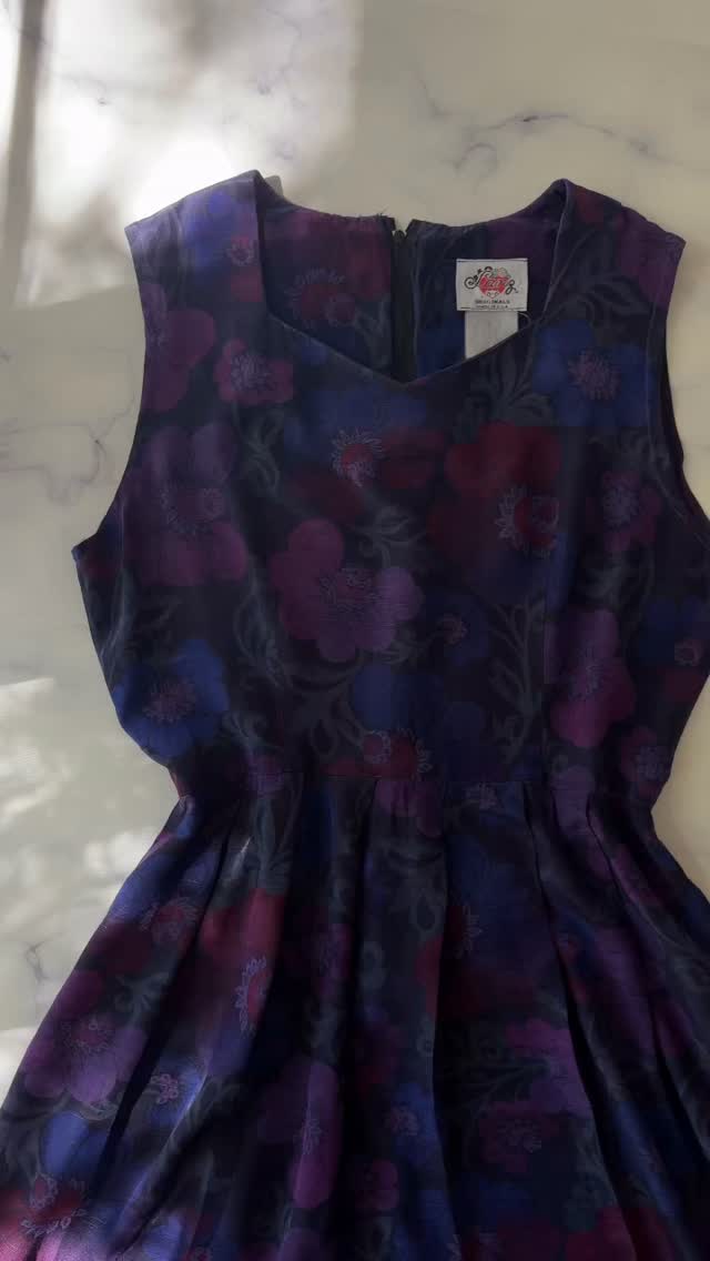 LINK IN BIO TO SHOP😍😍DETAILS BELOW
🩷SOLD🩷1960’s purple floral dress by Lanz. Feels like rayon. Back zipper, fitted waist. Bust: 38” Waist: 30” Length: 40” Shoulder to waist: 16”
1990’s floral dress. Cotton blend. Functional buttons, back corset style ties to cinch. Light pilling consistent with age. Bust: 42” Waist: 36” Length: 47” Sleeve Width: 13”
Plaid shirtwaist dress. Feels like linen/rayon blend. Functional buttons, fitted waist. Bust: 34” Waist: 27” Length: 39.5” Shoulder to waist: 16” Sleeve Width: 13” hips: 42”