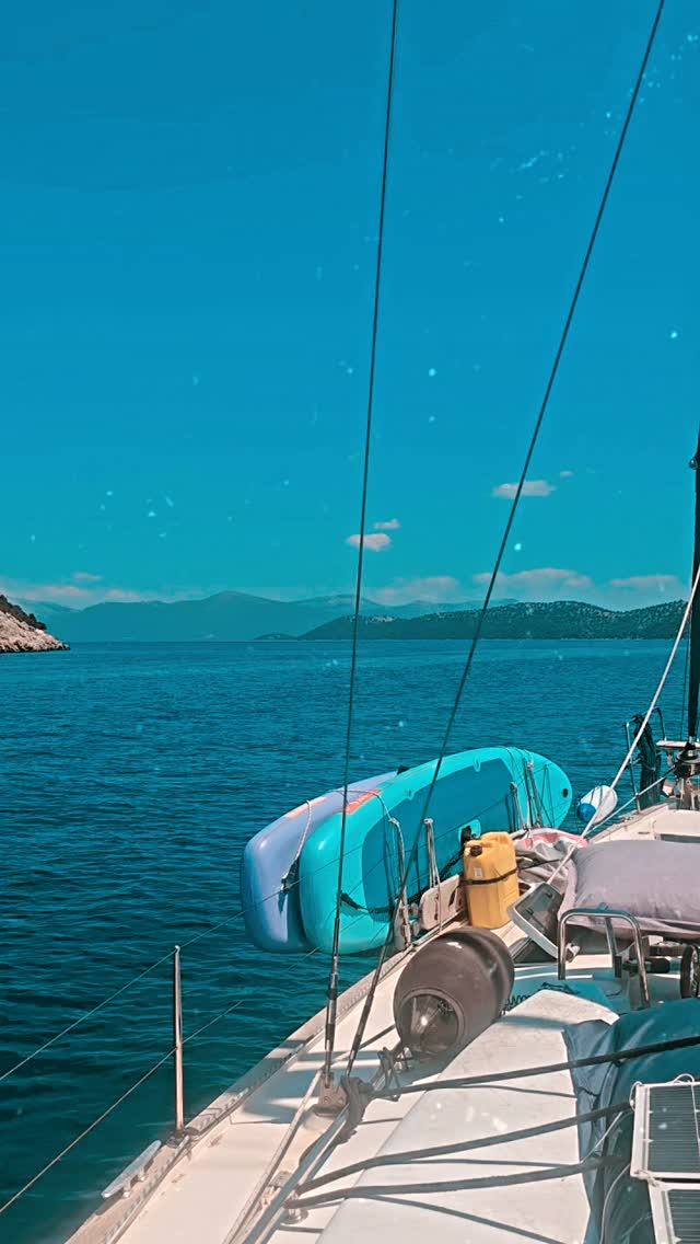 sailing in Greece is an endless journey of descovering beautiful places #sailing #boatlife #sailinglife