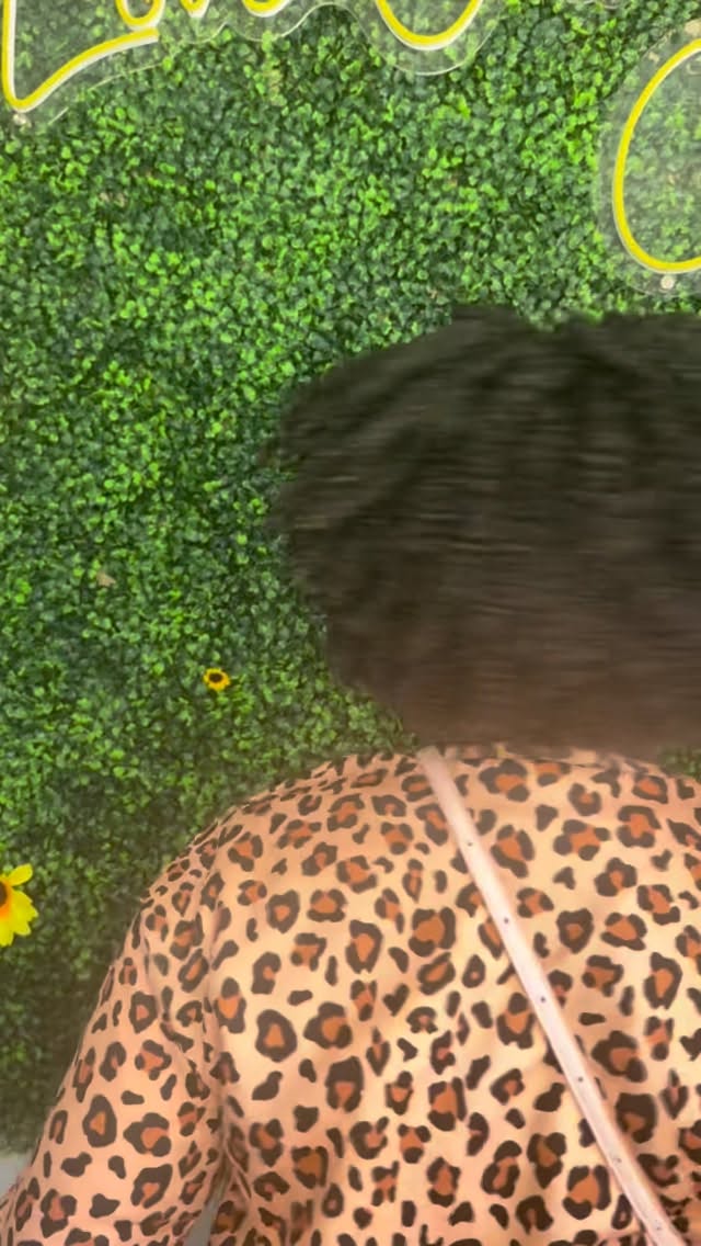 YouTube is out now! Be sure to tune in every Wednesday. Videos will be no longer than 4 minutes but I’ll make sure I have the gems for y’all 🌻💛 don’t forget to like, share, and subscribe, link in bio!
•
•
•
#tampastylist #tampacurls #fyp #healthyhair