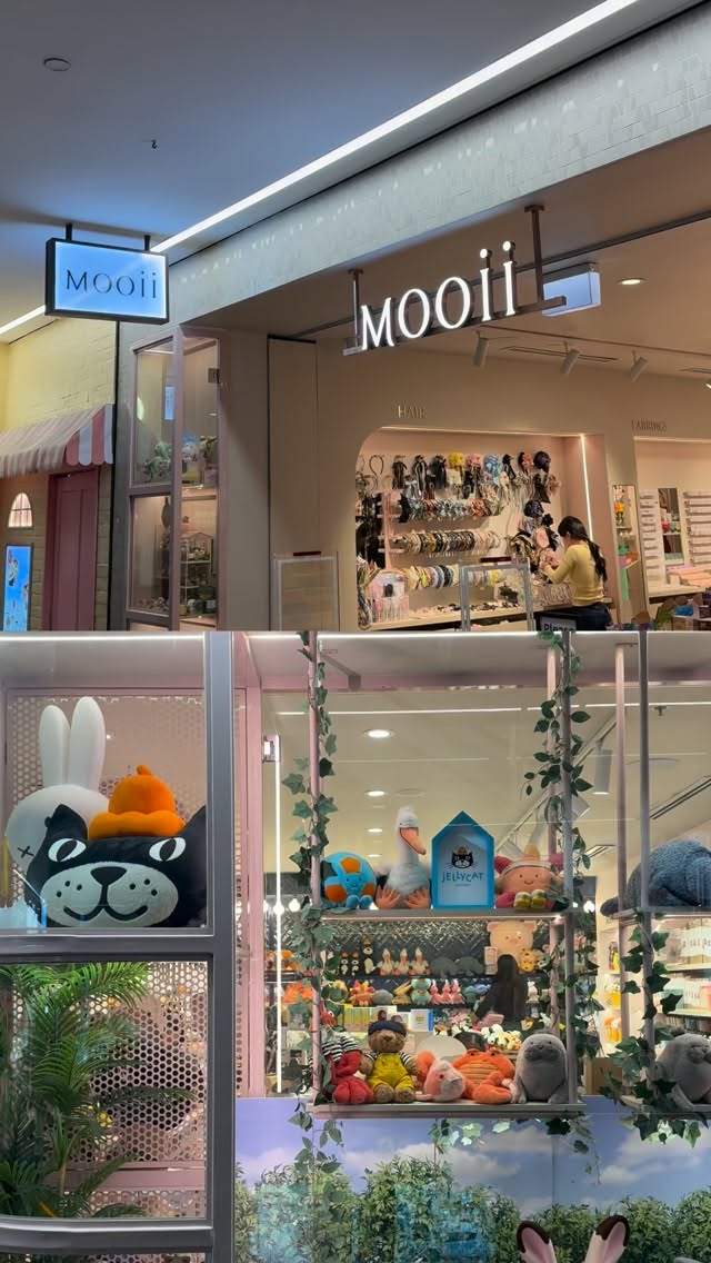 ✨ Your Jellycat paradise is here. ✨
Step into a world of cuddly friends at MOOII Regent Place, Sydney, where you’ll find one of Australia’s most comprehensive Jellycat collections.
From iconic favourites and timeless classics to the newest arrivals, our shelves are filled with hundreds of adorable characters waiting to find their forever homes. Whether you’re searching for your first Jellycat or adding the next must-have to your collection, there’s always something special waiting to be discovered.
Take your time, explore every corner, and meet the softest companions you’ll ever find. 💛
📍 MOOII Regent Place
501 George Street, Sydney CBD
Come visit us and experience the magic of Jellycat in person.
#MOOII #Jellycat #JellycatAustralia #SydneyShopping #RegentPlace
