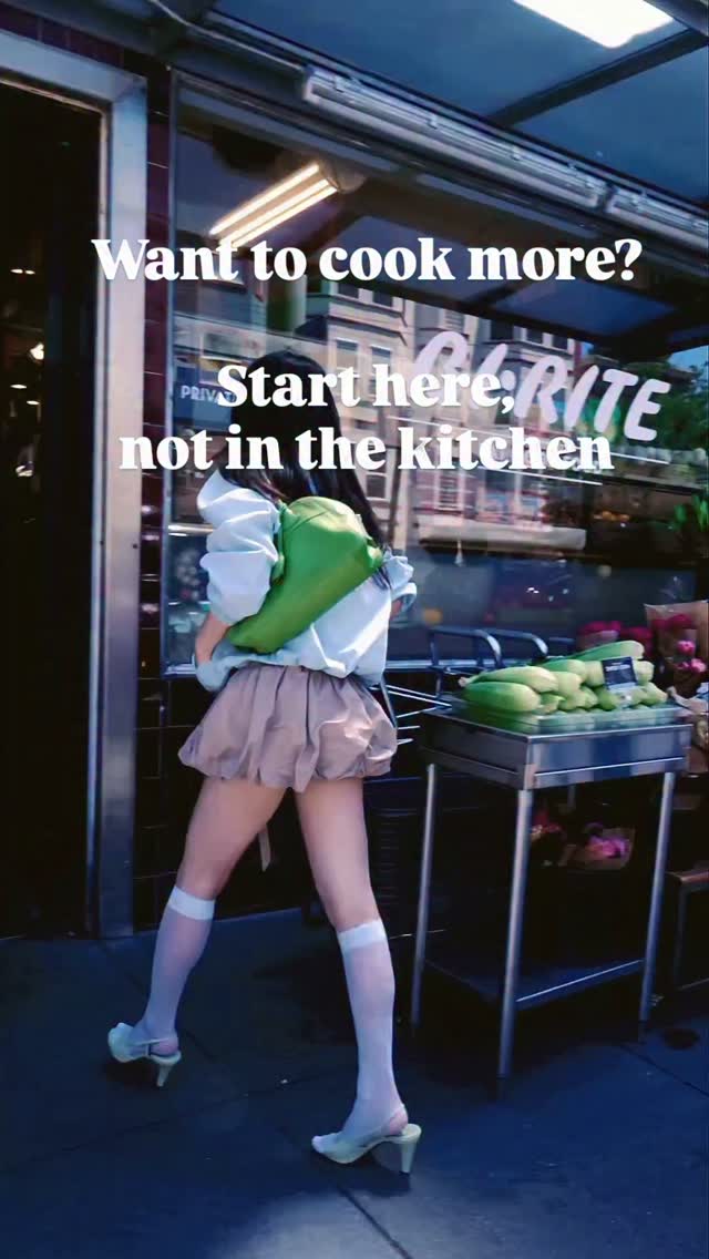 I have a real fear that one day, no one will make Kimchi at home anymore. 🥬 We have so many beautiful family recipes that we need to keep alive, but I know that for many, getting into the kitchen has started to feel like a burden.
It doesn't have to be this way. Here is what I believe is the very first step to bringing joy back into our cooking!