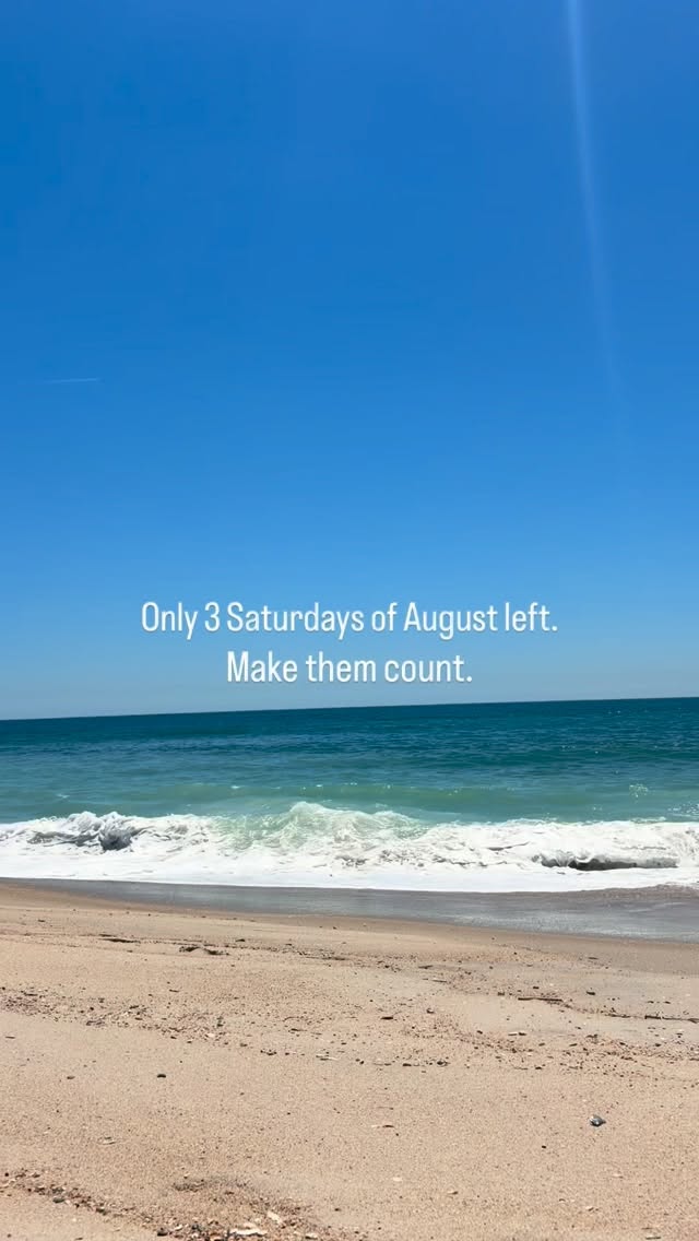 You know what they say… time flies when you’re having fun! Make the most of summer while it’s still here! Share this with someone you want to have a beach day with before the summer is over. 🌊✨ #fireislandboatel