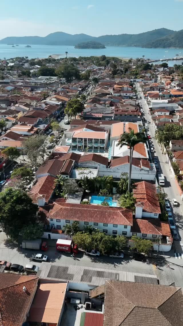 Inverno em Paraty também tem dias que parecem verão.
Sol, piscina e aquele clima perfeito para aproveitar a cidade sem pressa. Por aqui, cada estação tem seu jeito de ser bem vivida.
⸻
Winter in Paraty also has days that feel like summer.
Sunshine, pool time, and the perfect weather to enjoy the city at your own pace. Here, every season has its own way of being enjoyed.
#PousadaDoPrincipe #Paraty #InvernoEmParaty