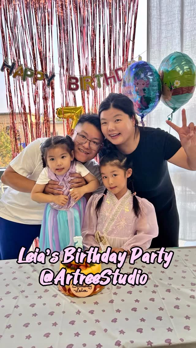 🎂🎨 𝐁𝐢𝐫𝐭𝐡𝐝𝐚𝐲 𝐏𝐚𝐫𝐭𝐲 𝐇𝐢𝐠𝐡𝐥𝐢𝐠𝐡𝐭𝐬 | 𝐏𝐨𝐭𝐭𝐞𝐫𝐲 𝐏𝐚𝐢𝐧𝐭𝐢𝐧𝐠 ✨
A birthday filled with colours, creativity, and happy little artists! 💕Everyone picked their favourite pottery piece and turned it into something uniquely their own. 🖌️🌈
🎉 Celebrate your next birthday with Artree!
📍 Richmond & Burnaby
🔗 www.artreestudio.com
#ArtreeStudio #BirthdayParty #PotteryPainting #PotteryParty #KidsBirthdayParty