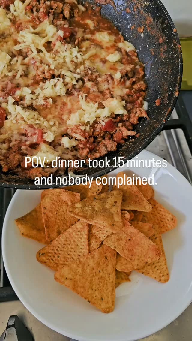 Some nights dinner doesn't need to be impressive.
It just needs to be quick, easy and something everyone will actually eat. ๐
Beef mince, nacho chips, melted cheese and whatever toppings you've got in the fridge.
Done.
This is exactly why we love having good beef already waiting in the freezer. No elaborate meal plan required โ just grab a packet of mince and turn it into dinner.
And if everyone eats it without complaining?
That's a win. ๐
#easydinners #beefbox #toowoombasmallbusiness