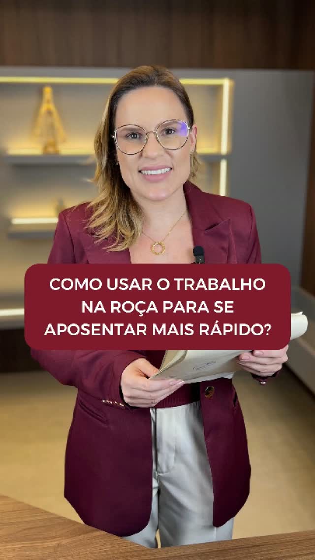 Trabalhou na roça durante a infância ou juventude com a sua família? 🌾
Esse período no campo, mesmo sem carteira assinada, pode ser somado ao seu tempo de trabalho na cidade para antecipar a sua aposentadoria em anos!
O grande problema é que o INSS não vai incluir esse tempo automaticamente no seu extrato.
Para fazer valer o seu direito, você precisa apresentar provas documentais da época — como histórico escolar rural, certidões de nascimento, batismo ou casamento dos pais onde conste a profissão de agricultor.
Para outros esclarecimentos procure um advogado da sua confiança.
Dra. Eduarda Maciel Kohl
Advogada Especialista em Direito Previdenciário
OAB/PR 65.092
#direitoprevidenciario #inss #aposentadoria #tempoderoca #aposentadoriarural #direitodotrabalhador #advogadageral #aposentadoriaporidade #trabalhorural