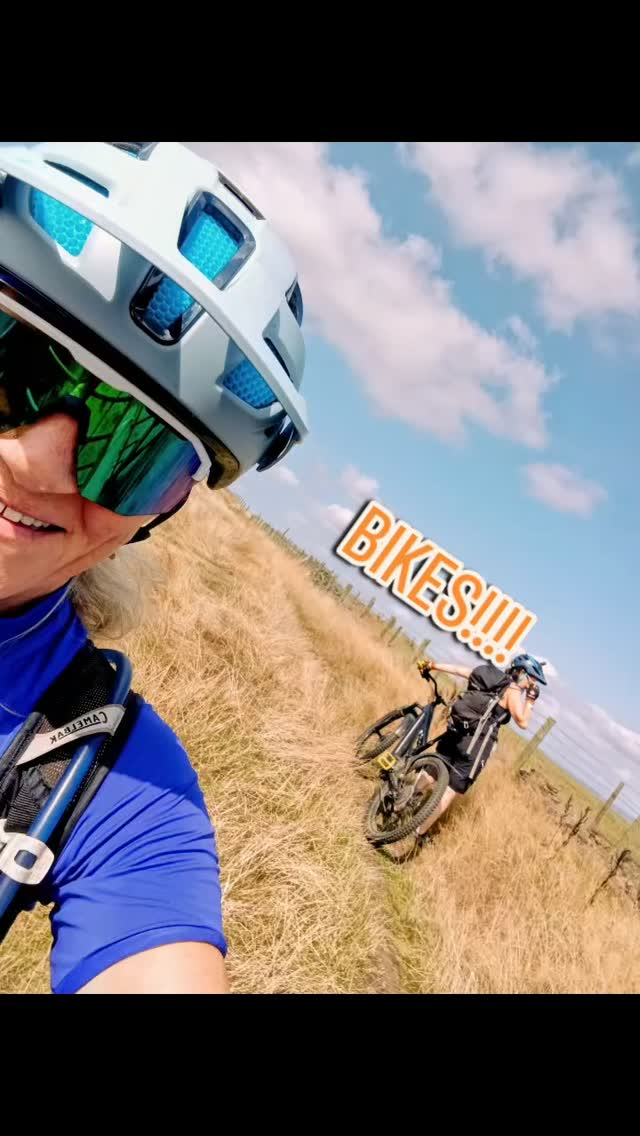 Bikes, sunshine, friendship, countryside..... What more could you want!?
#bikelife #bikeride #cyclinglife #cycling #getoutside