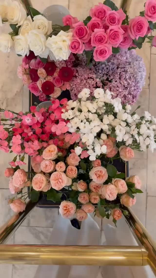 #flowers #luxuryflowers #luxuryflorals A little love, sealed and delivered.