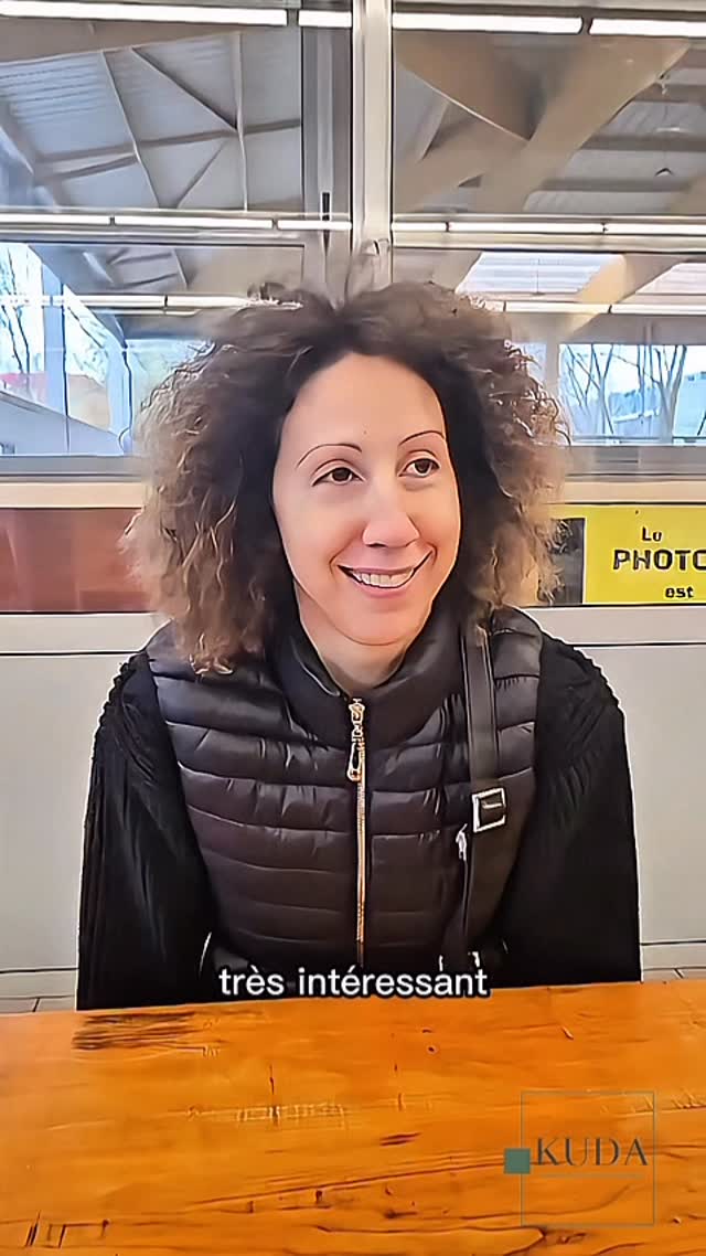 Qui mieux que nos participants pour raconter l’équicoaching ?
Dans cette vidéo, découvrez un témoignage, des ressentis et ce que la rencontre avec le cheval a provoqué.
Parce qu’au-delà des mots, l’équicoaching est avant tout une expérience qui se vit : un moment pour mieux se connaître, prendre conscience de ses fonctionnements et faire émerger de nouvelles ressources !
Merci pour ce précieux retour et pour cette confiance 🤍
Vous aimeriez vivre cette expérience à votre tour ? Échangeons sur vos besoins.
#Équicoaching #TémoignageClient #IntelligenceÉmotionnelle #CohésionDéquipe #DéveloppementProfessionnel SoftSkills SéminaireEntreprise KUDA