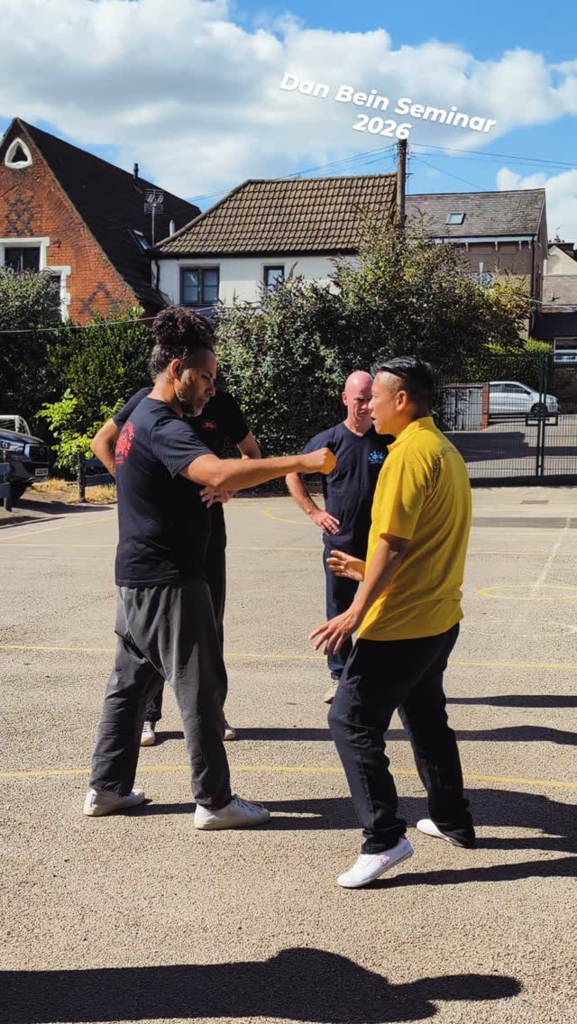 Sifu William teaching at this year's seminar a few weeks ago. More clips from that in the pipeline!
#kungfu #lungying #dragonkungfu