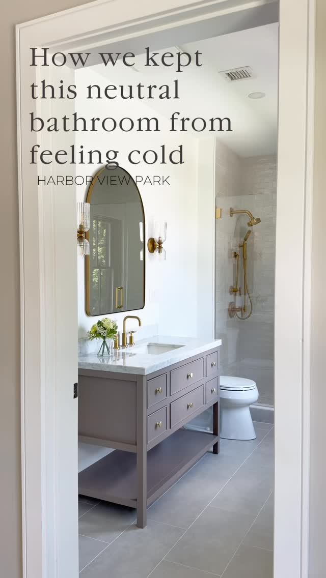 Neutral doesn’t have to mean cold.
For this bathroom at Harbor View Park, we created warmth and dimension through a muted vanity, brushed brass finishes, and a layered mix of tile textures. Each selection is subtle on its own but together, they give the space depth and character.
#BostonInteriorDesigner #NewEnglandInteriors #BathroomDesign #BathroomInspiration #InteriorDesignDetails