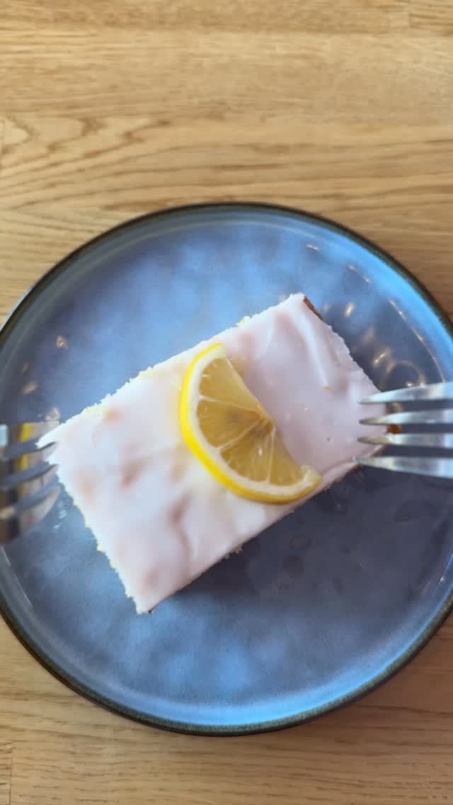 Tag your cake and coffee tour bestie 👀☕️
Your next stop? O’Deli for gluten free cake, good coffee and even better if you get one each and share it 😚🤌
📍O'Deli 4 New Market, Otley
Monday - Saturday 9:30am - 4pm
Closed Sundays
📍Bagels & Bakery by O'Deli
9 Market St, Otley, West Yorkshire
Friday & Saturdays 9am - 3pm
#GlutenFreeFood #VisitOtley #CoeliacFriendly