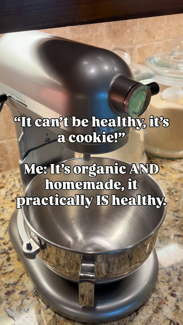 Cookies at the grocery store?
🚫Loaded with preservatives, 🚫inflammatory oils, and 🚫bleached ingredients.
Cozy Bee cookies?
Always ✅organic, ✅homemade, and ✅made with lots of love! Wanting something sweet doesn’t always have to equal complete compromise!
🐝🍪 Thecozybeebakery.com 🍪🐝
#homebakery #homemadecookies #organic #sourdoughbakery #smallbusiness