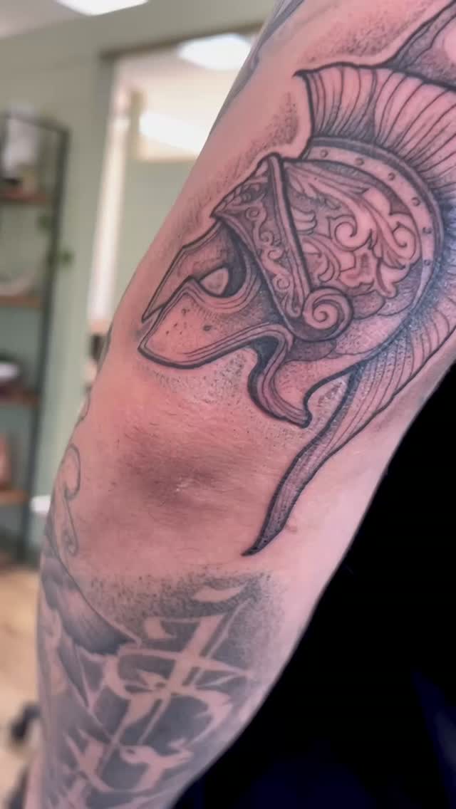 “With it or on it” 🫡 ⚔️ @joe.fryday #tattooszn