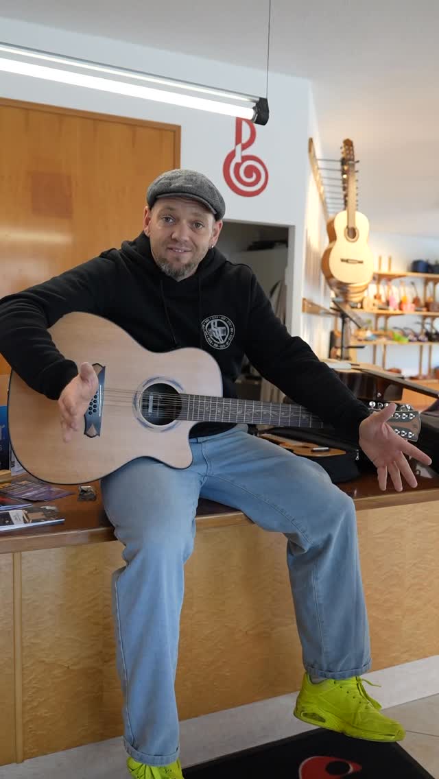 Mit welcher Gitarre Glory Hallelujah wohl am besten klingt? 👀🎸
Holt euch unseren 12-saitigen Bühnenliebling von Merida noch bis Mitte September vergünstigt im Pinzgauer Musikhaus.
#schürzenjäger #pinzgauermusikhaus #alpenrock #herbstaktion #salzburg