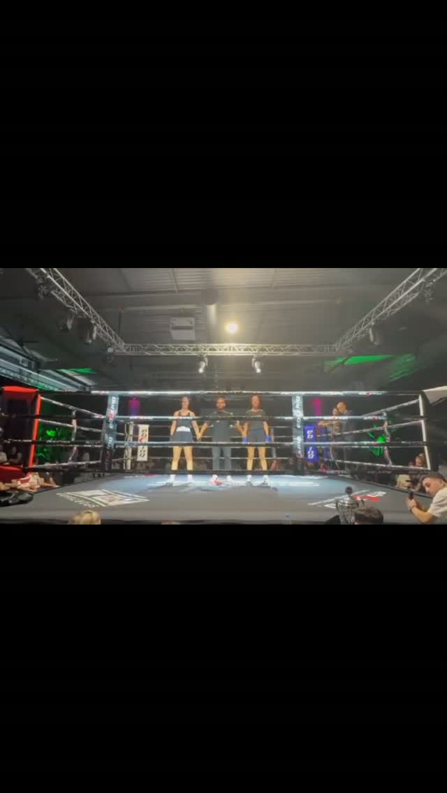 About today @amanda_latupeirissa @bokshuis
@daktechnieksmit
@btduurzaam
@sterk.in
@stucadoorswerkenklaasvile
@stillmoving.nu
@hashtagfysio
@tapasbarzza
@rcv_cementdekvloeren
@nikkosportsnl
@gymboxx
@marc_boxingcoach
Bern Bouw