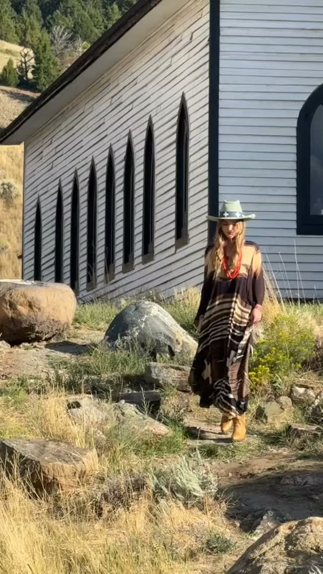 From @cynthiaglasses What a day!! What a show 🎉🎉🎉✨
Saturday at Yellowstone Film Ranch, under the big Montana sky, the film town came alive with all things western.
Tyler Glasses @t_glasses and @naiomiglasses opened Rogue Runway, Diné textile design on the runway.
Power. Grace. Ancestors in every thread. It wasn’t just fashion. It was story. It was past, present, and future moving together.
The whole fashion show. Designers, artists, makers who are redefining the modern West. Grit and glamour. Leather and loom. Every look told you where we’ve been and where we’re headed.
We laughed. We cheered. We Coup de Rouged! 🤠
Thank you to everyone who showed up, showed out, and made Saturday unforgettable.
These are photos I took. I will add photos as we get professional photos.
➕➕➕➕➕➕➕➕➕➕➕➕➕➕➕➕➕➕
Show | @coup_de_rouge
Location | @yellowstonefilmranch
Producers | Karlee @karlee.rink & Bekah @ridefreemontana & Heidi @luvparismontana
Model Agency | The Rocky Mountain Agency Model @therockymountainagency - I didn’t get model IG infos.
HMUA | Capellis Salon & Day Spa @capellissalon
Music | Wolf Bear Drum Group