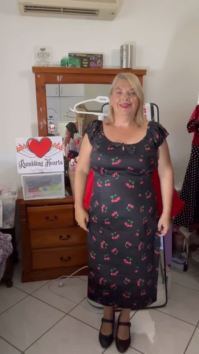 Turn heads with the timeless elegance of the Daphne 50s Cherries Pencil Dress. This vintage-inspired pencil dress hugs your curves with a sleek, tailored fit, featuring a striking black backdrop adorned with bold red cherries and vibrant green stems.
#vintageinspiredfashion