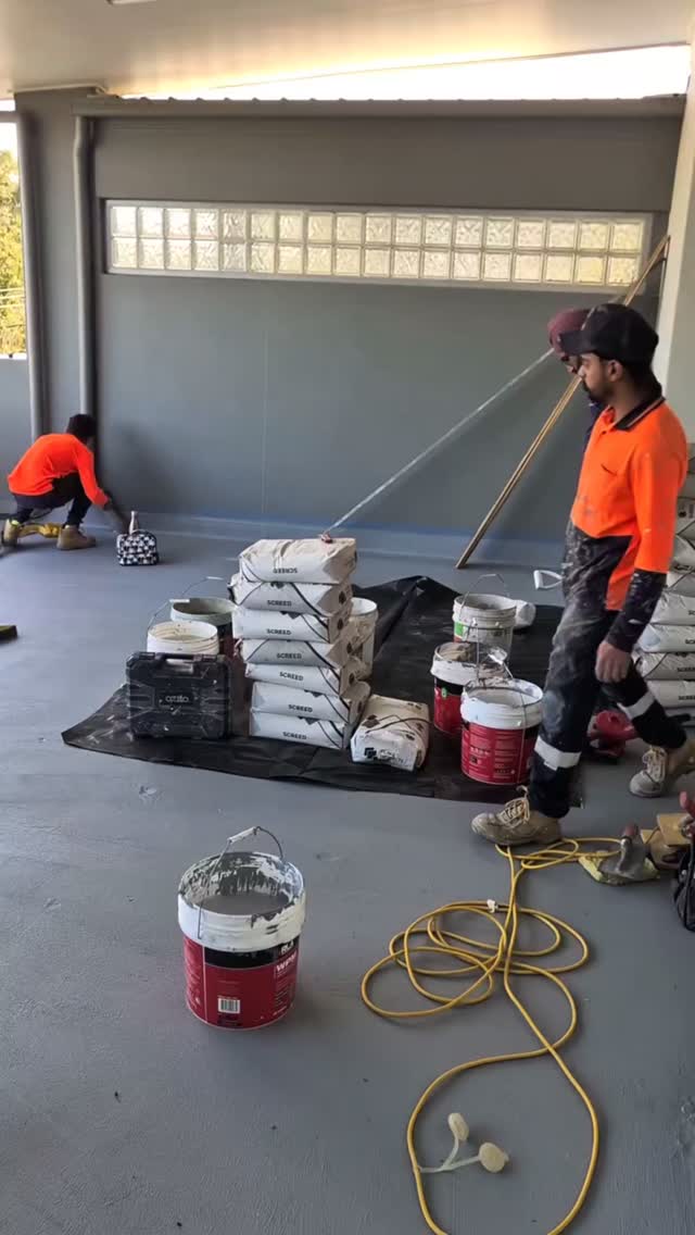 How to start screeding #brisbane #tiling #constructionlife #olypmics #woldcup