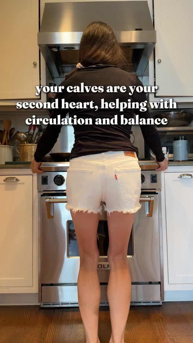 Your calves act like a “second heart,” helping pump blood from your lower legs back toward your heart.
Bend your knees to target the deeper soleus muscle and keep that calf pump working.
This supports circulation, helps reduce blood pooling and is one reason I always tell clients to do these on long flights.
Bonus: stronger calves also support balance, ankles, knees and walking.
Save this for your next plane ride.