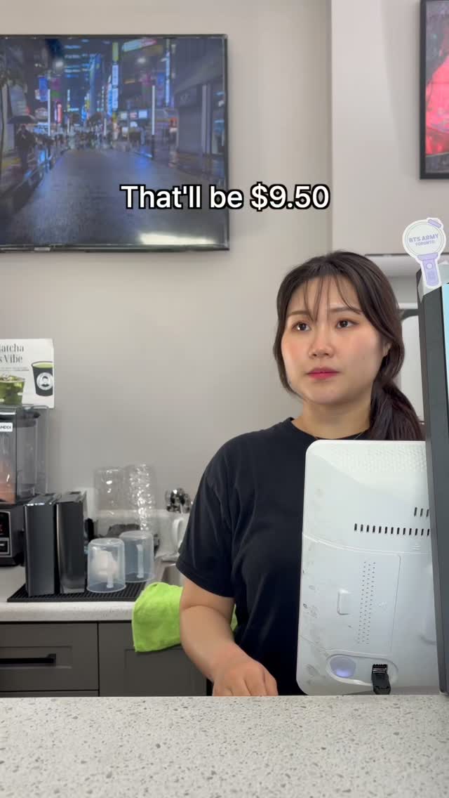 “That’ll be $9.50!”
gets handed a $20 👁️👄👁️
When the math stops mathing and the boss has to step in 😭💸
Good thing we’re better at making food than doing mental math.
#ManoMano #TorontoEats #RestaurantLife #FoodieHumor #TorontoFood
