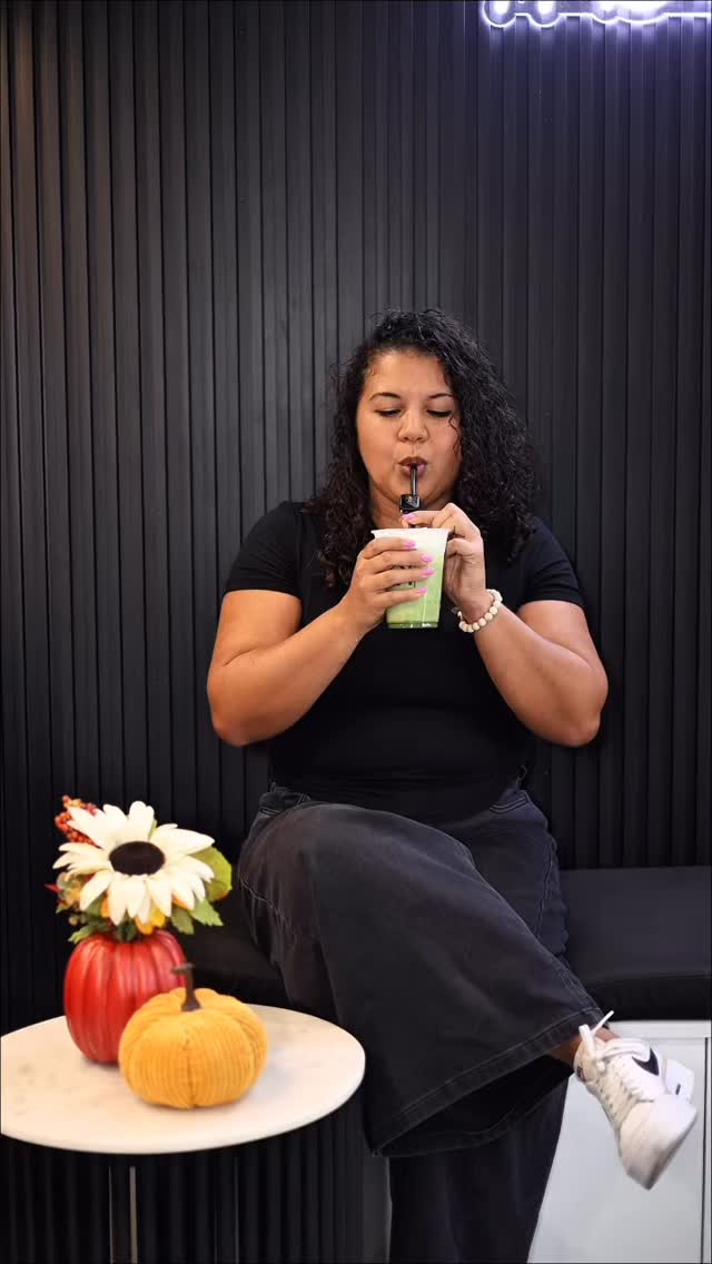 🍂☕️ Officially presenting our Fall Menu! Your new seasonal favorites have arrived. Pick your flavor, grab your coffee bestie, and enjoy fall the ICONIK way. 🤎✨