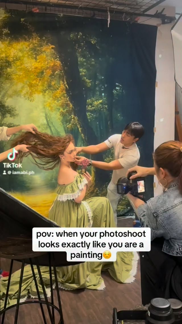 looks she is the painting☺️
#iamabifineartphotography #portraitphotography #predebut #behindthescenes #fineartphotography