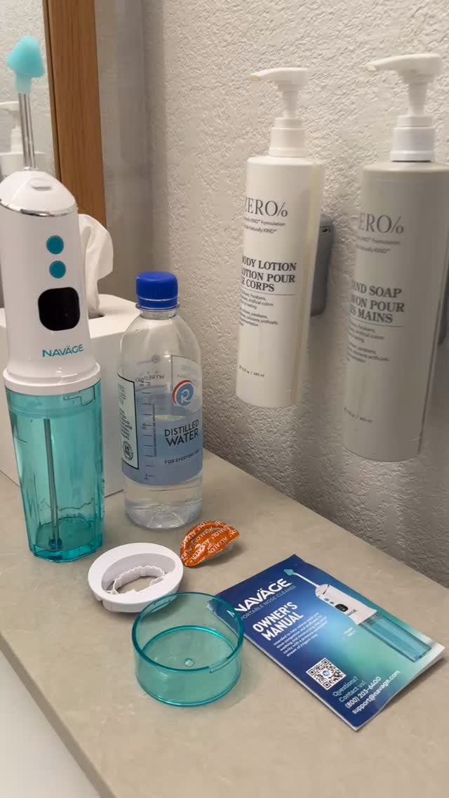 A special thanks 🙏🏾 to @navage4life for the portable travel version of their Nasal Irrigation System which has literally saved more vocalists’ sinuses 👃🏾 and improved more shows, that they will ever know! Stay, fresh, stay clean! #sofreshandsoclean #navage #travel #sinus