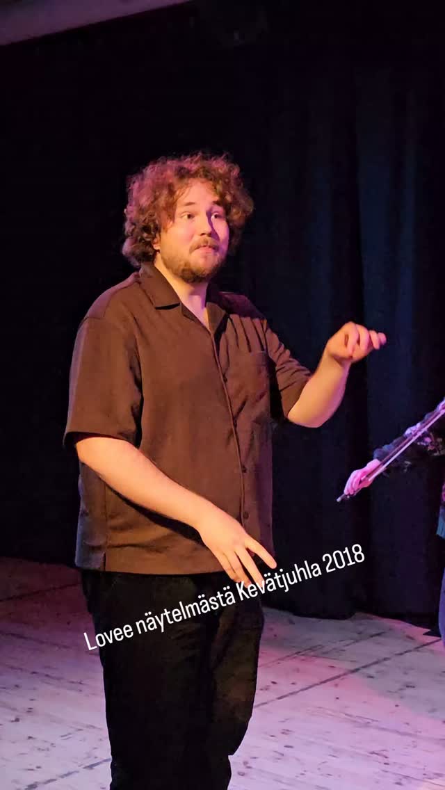 Tämäkin laulu Lovee (Kevätjuhla 2018) kuullaan Aikavääristymä-konsertissa Pakkahuoneella, Rantakatu 2b, lauantaina klo 18 ja sunnuntaina klo 16. Tervetuloa kuuntelemaan!
Lippuja voi varata ovelle vaarapyora@gmail.com, ostaa ennakkoon biletti.fi tai vain tulla kokeilemaan ovelta. Tällä hetkellä lippuja on jäljellä kumpaankin konserttiin 😊
#aikavääristymä #joensuunpakkahuone #elävämusiikki #teatteri #kulttuuri