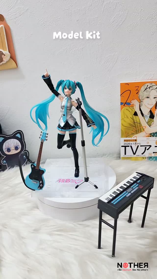 Un Modelo que solo está a un click de estar en casita (^-^)
.
#nother #hatsunemiku #miku #blokees #modelkit