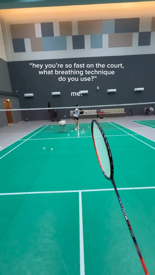 I move with confidence, not efficiency 😭😅
#singaporebadminton #badmintonplayer #sgbadminton #badmintonskills #badmintonlovers