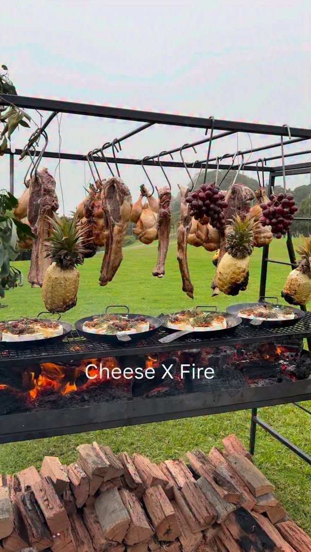 Cheese and fire as the perfect combo to start the event
Being a French chef, I had to create a memorable cheese dish on the menu and what best than a melting Brie , drizzle with local honey and smoked grapes 🍇