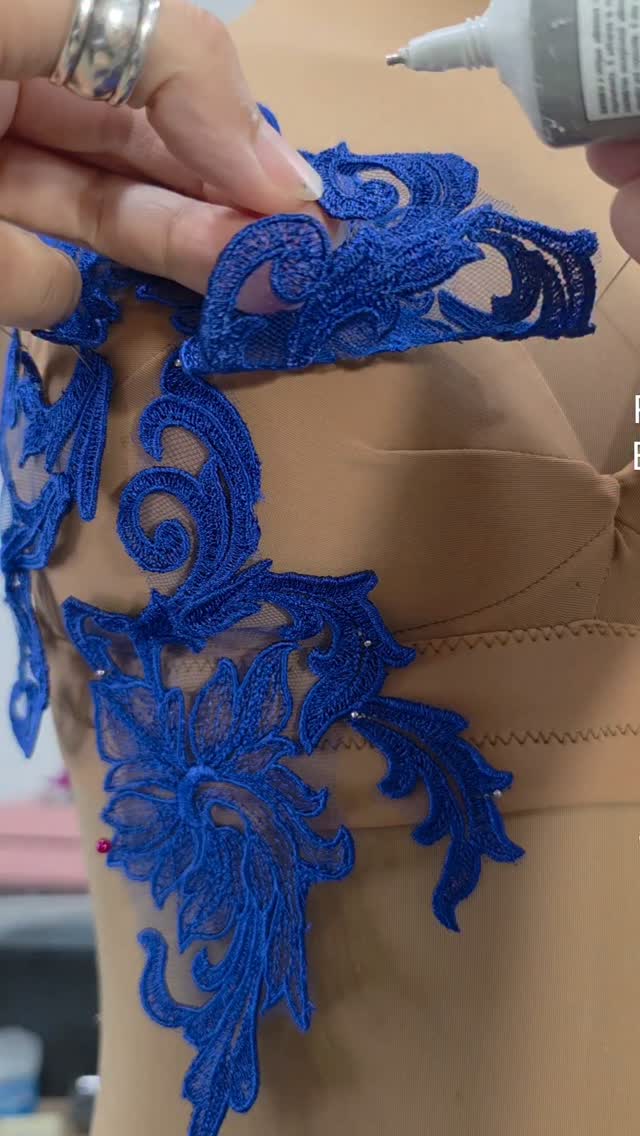 Beautiful lace💙
Final result coming soon😉
#fashionblogger #handmade #fashiondress #dresses #designerclothes