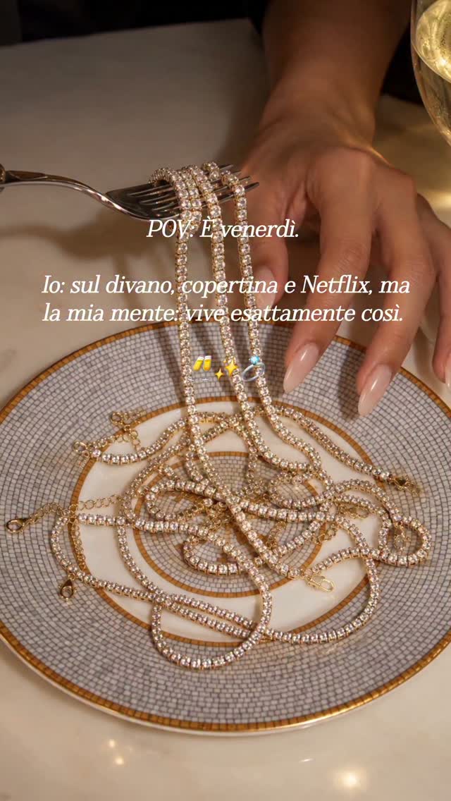 Perché anche quando sono in modalità relax…
nella mia testa sono sempre nel mio momento più glamour. 💅🏻
Trova tutti questi gioielli nella Online Shop > Link in Bio.
#gioelliartigianali
#jewelrydiaries
#beatrizkirrú