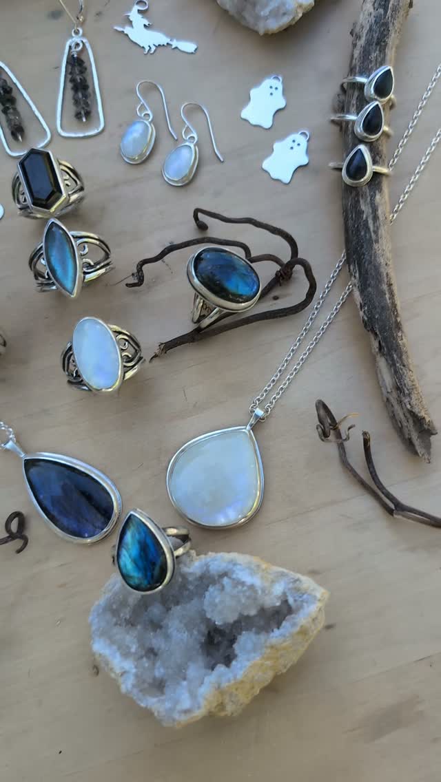 New collection now available on tesszizak.com