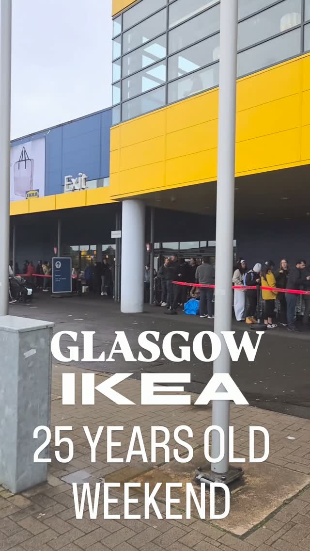 IKEA GLASGOW has been openied 25 years this weekend so to celebrate IKEA gave Glasgow customers the works. Loads of freebies, goodie bags and vouchers. Saw a family with a massive £2500 cheque today..
As always we had a great time face painting loads of regular kids and newbies.
THANKS AGAIN IKEA AND HAPPY BIRTHDAY 🎂