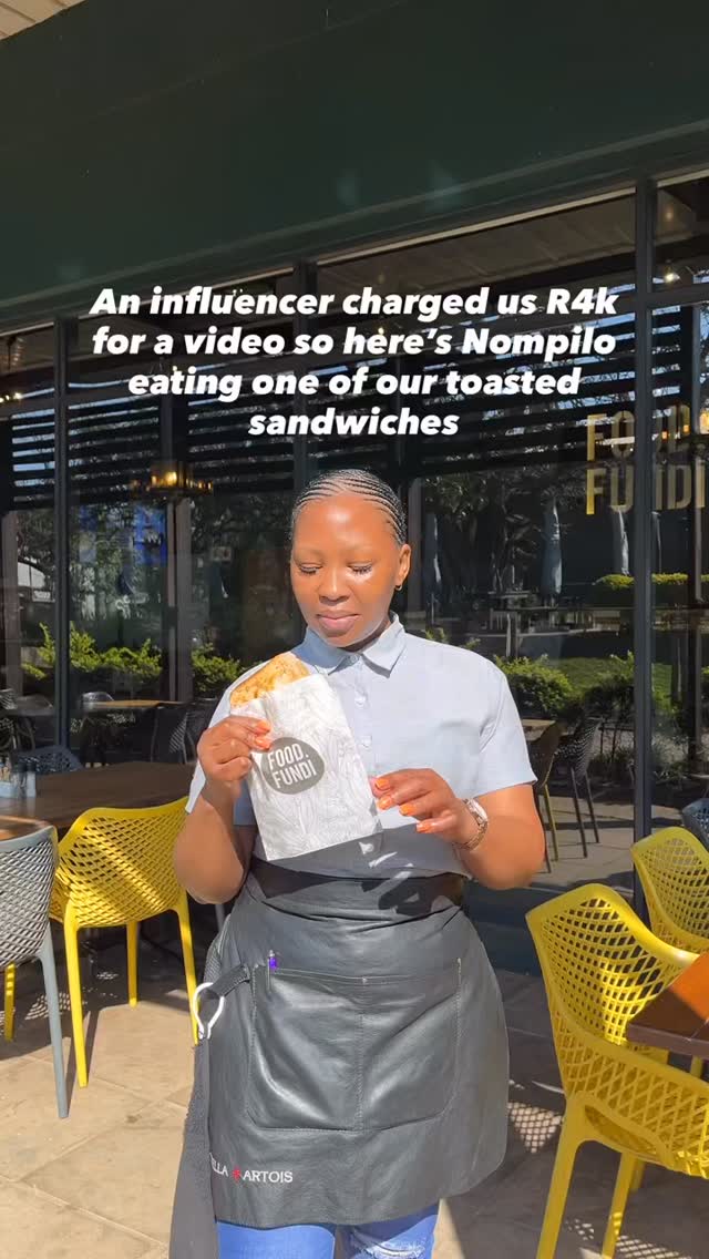 Fakefluencer alert ‼️
Doesn’t matter who’s doing the eating, it’s still a damn good sandwich 👌
(Try the roast chicken… it’s a winner)
#ballito #restaurant #cafe #food #explore